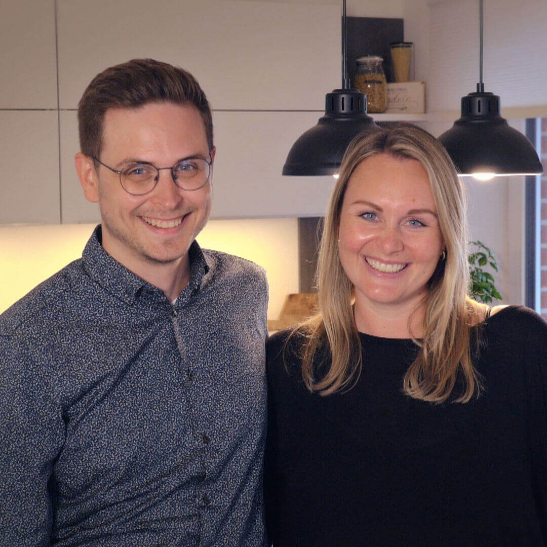 Lea und Malte und Laura haben ein Doppslhaus mit Stahl gebaut